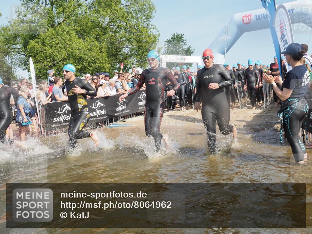 22.06.2025 - Viking Triathlon KatJ http://msf.ph/oto/8064962 22.06.2025 10:05:09 Schwimmen 94, 232, 291, 386, 388, 395, 407, 500, 605, 627 meine-sportfotos.de
