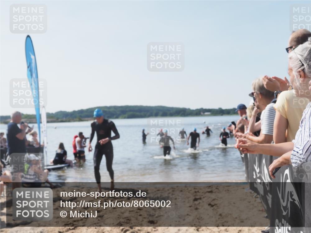 22.06.2025 - Viking Triathlon MichiJ http://msf.ph/oto/8065002 22.06.2025 10:30:08 Schwimmen 132, 175, 203, 264, 374, 381, 491, 626 meine-sportfotos.de