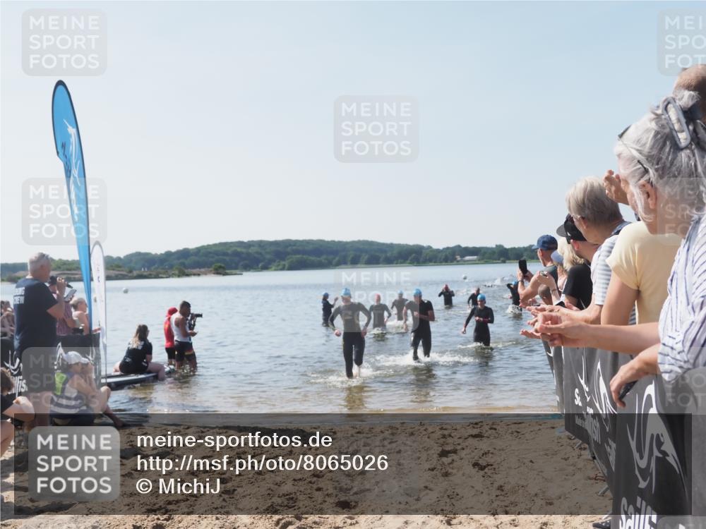 22.06.2025 - Viking Triathlon MichiJ http://msf.ph/oto/8065026 22.06.2025 10:30:11 Schwimmen 132, 175, 203, 374, 381, 491, 626, 643 meine-sportfotos.de