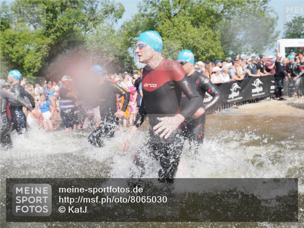 22.06.2025 - Viking Triathlon KatJ http://msf.ph/oto/8065030 22.06.2025 10:05:17 Schwimmen 57, 59, 61, 94, 138, 171, 172, 291, 346, 388, 389, 395, 418, 536, 627 meine-sportfotos.de