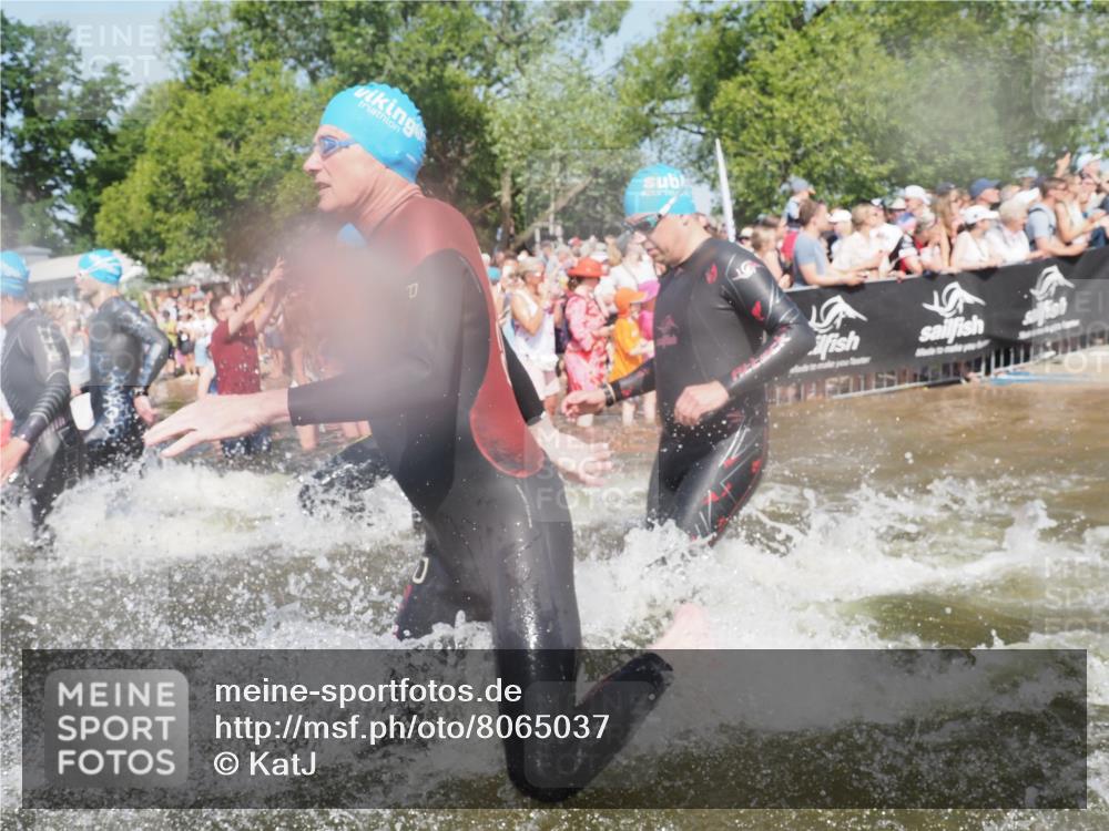 22.06.2025 - Viking Triathlon KatJ http://msf.ph/oto/8065037 22.06.2025 10:05:17 Schwimmen 57, 59, 61, 94, 138, 171, 172, 291, 346, 388, 389, 395, 418, 536, 627 meine-sportfotos.de