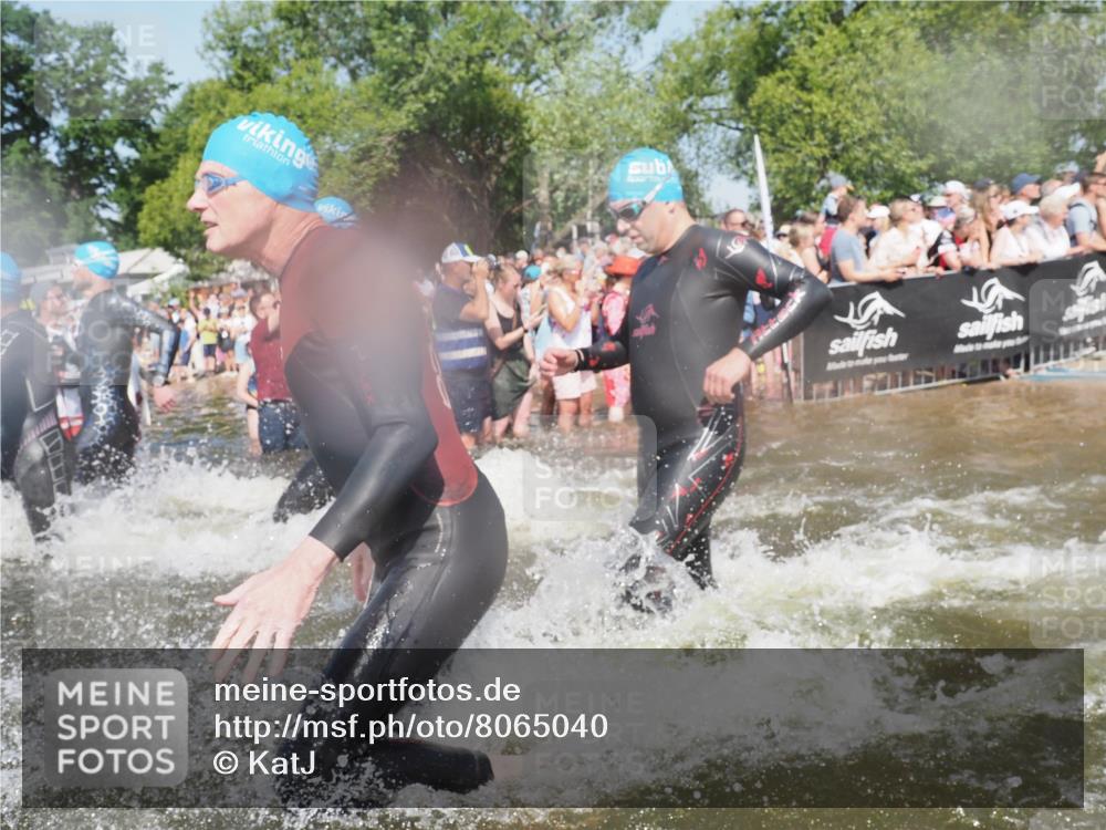 22.06.2025 - Viking Triathlon KatJ http://msf.ph/oto/8065040 22.06.2025 10:05:17 Schwimmen 57, 59, 61, 94, 138, 171, 172, 291, 346, 388, 389, 395, 418, 536, 627 meine-sportfotos.de