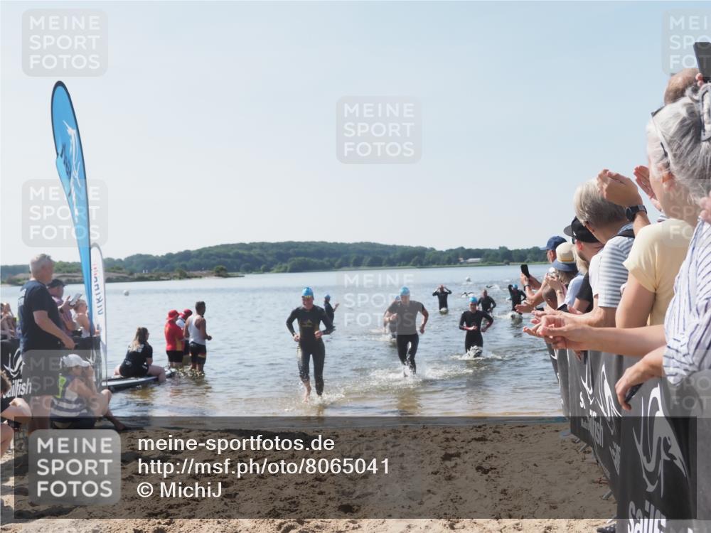 22.06.2025 - Viking Triathlon MichiJ http://msf.ph/oto/8065041 22.06.2025 10:30:12 Schwimmen 132, 175, 203, 374, 381, 491, 626, 643 meine-sportfotos.de