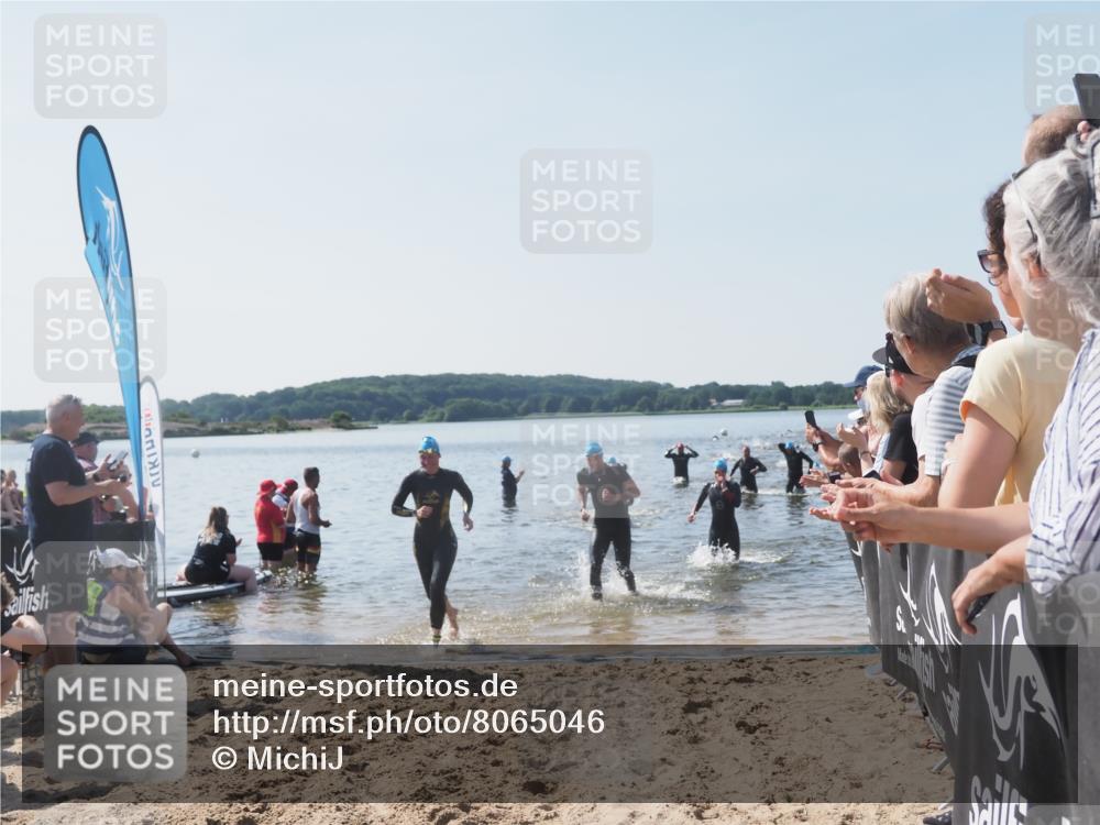 22.06.2025 - Viking Triathlon MichiJ http://msf.ph/oto/8065046 22.06.2025 10:30:13 Schwimmen 132, 175, 203, 374, 381, 491, 626, 643 meine-sportfotos.de