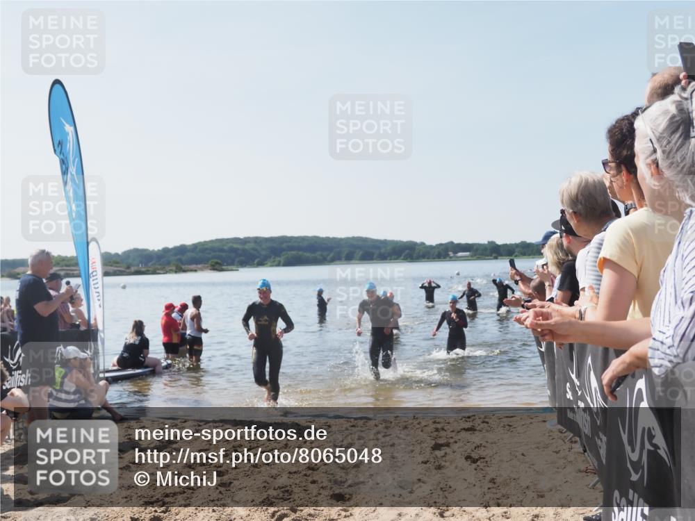 22.06.2025 - Viking Triathlon MichiJ http://msf.ph/oto/8065048 22.06.2025 10:30:13 Schwimmen 132, 175, 203, 374, 381, 491, 626, 643 meine-sportfotos.de