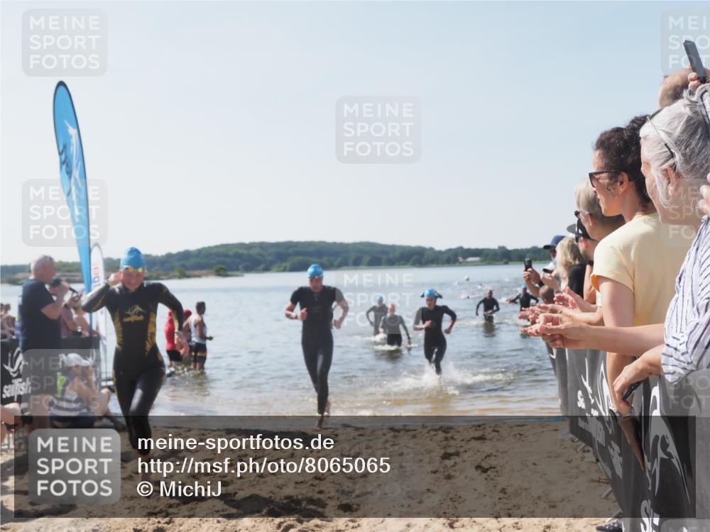 22.06.2025 - Viking Triathlon MichiJ http://msf.ph/oto/8065065 22.06.2025 10:30:15 Schwimmen 132, 175, 203, 374, 381, 491, 626, 643 meine-sportfotos.de