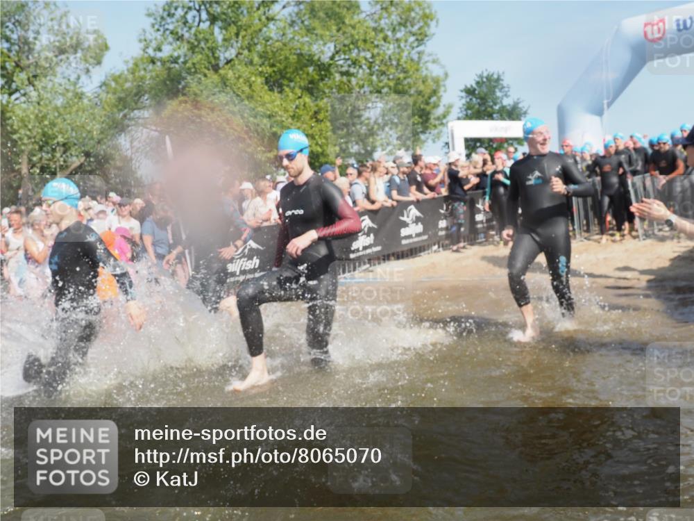 22.06.2025 - Viking Triathlon KatJ http://msf.ph/oto/8065070 22.06.2025 10:05:19 Schwimmen 57, 59, 61, 94, 138, 171, 172, 291, 314, 346, 389, 418, 437, 536, 627, 655 meine-sportfotos.de