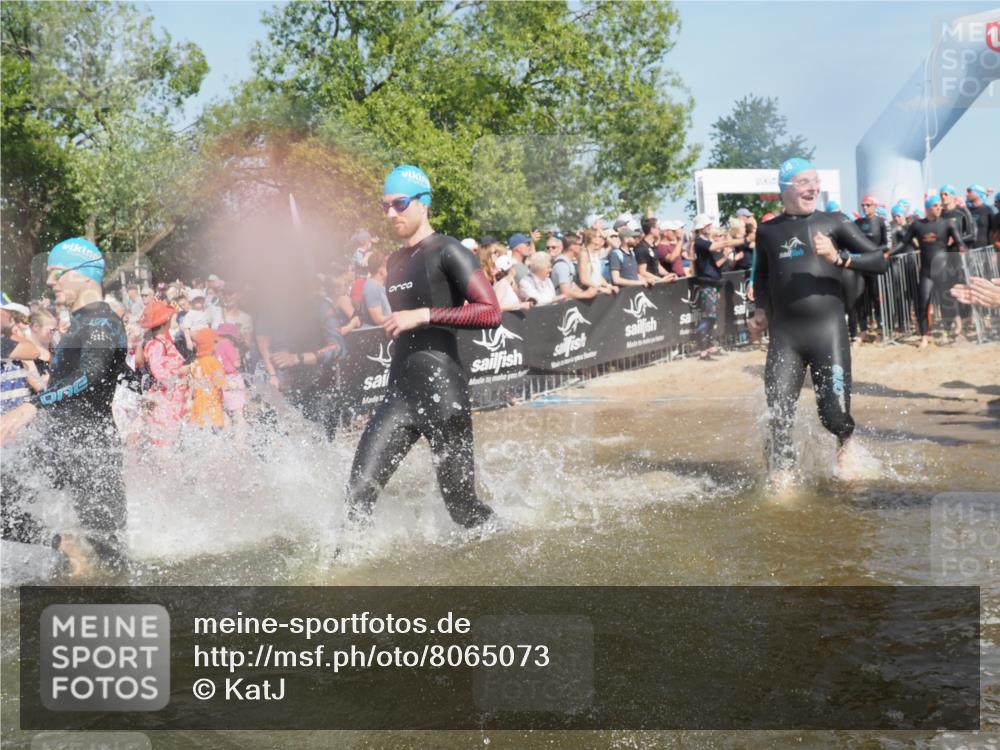 22.06.2025 - Viking Triathlon KatJ http://msf.ph/oto/8065073 22.06.2025 10:05:20 Schwimmen 57, 59, 61, 138, 171, 172, 228, 314, 346, 389, 418, 437, 536, 601, 655 meine-sportfotos.de
