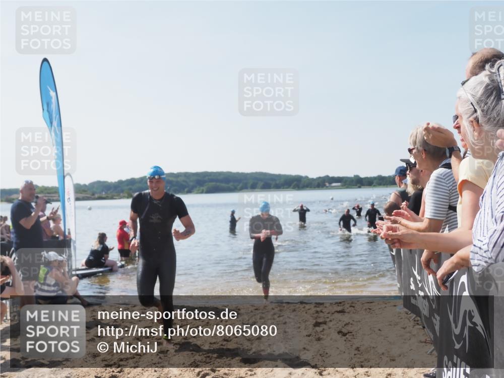22.06.2025 - Viking Triathlon MichiJ http://msf.ph/oto/8065080 22.06.2025 10:30:16 Schwimmen 132, 175, 203, 374, 381, 491, 626, 643 meine-sportfotos.de
