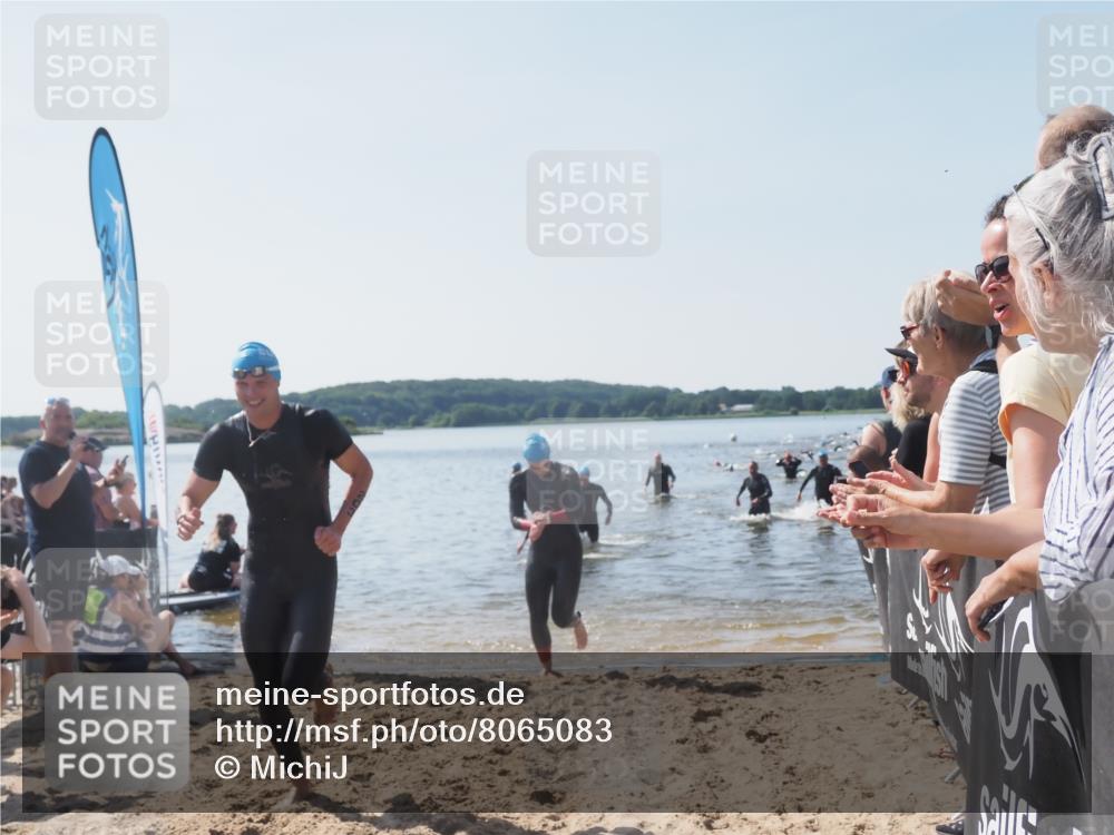 22.06.2025 - Viking Triathlon MichiJ http://msf.ph/oto/8065083 22.06.2025 10:30:17 Schwimmen 132, 203, 374, 381, 491, 626, 643 meine-sportfotos.de