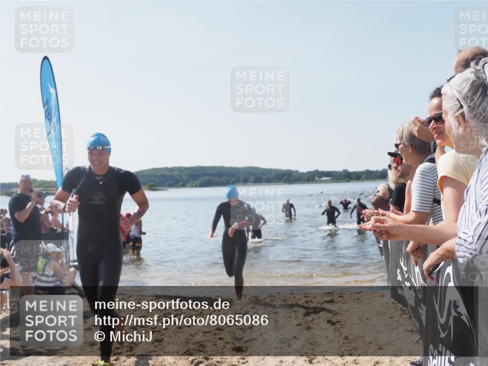22.06.2025 - Viking Triathlon MichiJ http://msf.ph/oto/8065086 22.06.2025 10:30:17 Schwimmen 132, 203, 374, 381, 491, 626, 643 meine-sportfotos.de