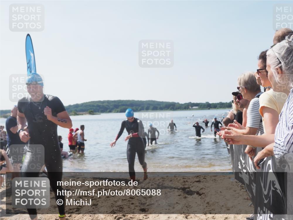 22.06.2025 - Viking Triathlon MichiJ http://msf.ph/oto/8065088 22.06.2025 10:30:17 Schwimmen 132, 203, 374, 381, 491, 626, 643 meine-sportfotos.de