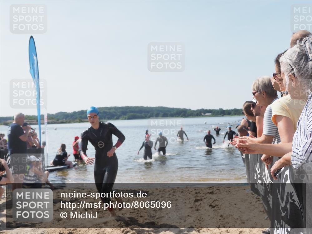 22.06.2025 - Viking Triathlon MichiJ http://msf.ph/oto/8065096 22.06.2025 10:30:18 Schwimmen 132, 374, 381, 491, 626, 643 meine-sportfotos.de
