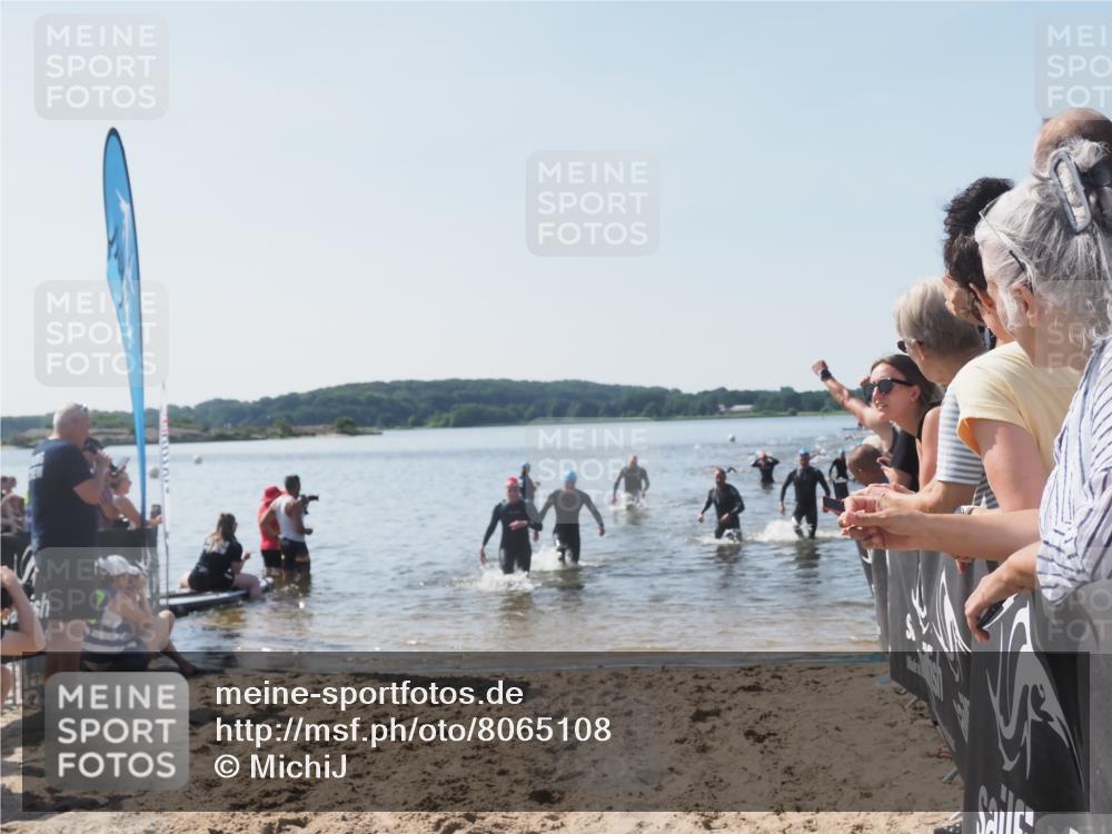 22.06.2025 - Viking Triathlon MichiJ http://msf.ph/oto/8065108 22.06.2025 10:30:19 Schwimmen 132, 374, 381, 393, 491, 626, 643 meine-sportfotos.de