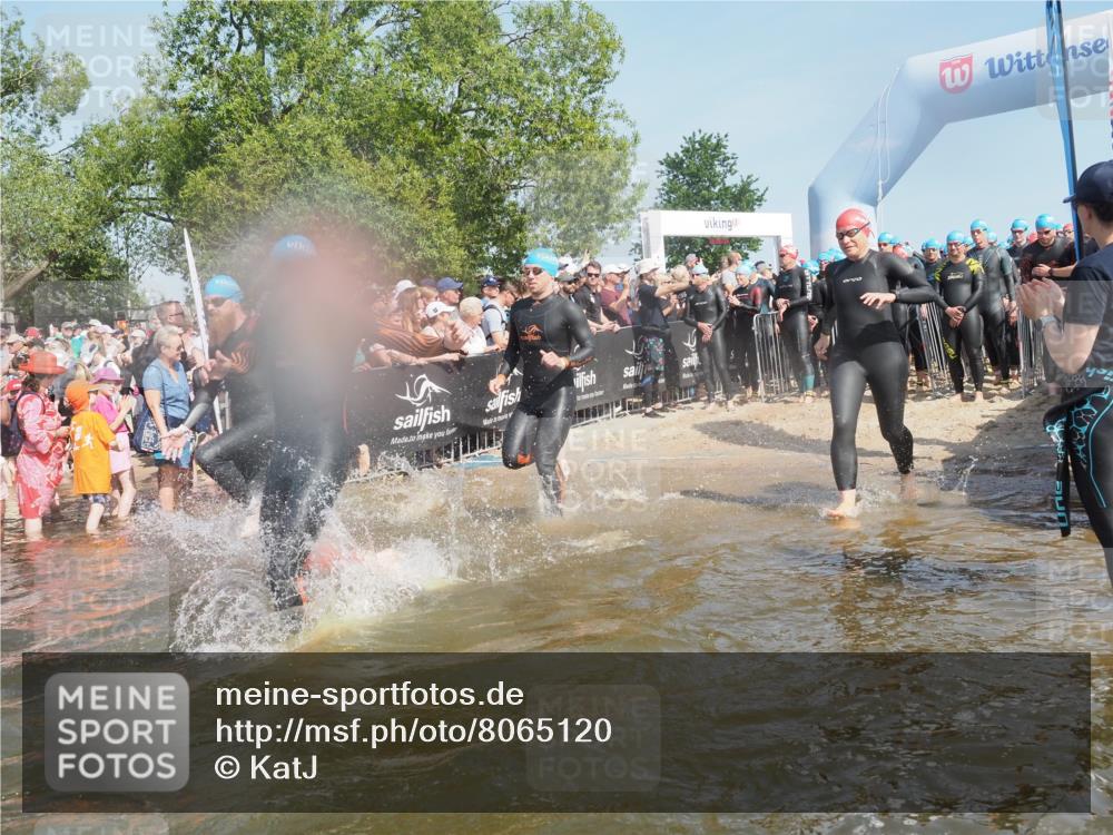 22.06.2025 - Viking Triathlon KatJ http://msf.ph/oto/8065120 22.06.2025 10:05:24 Schwimmen 57, 59, 61, 138, 150, 171, 172, 228, 314, 346, 389, 418, 437, 536, 601, 655 meine-sportfotos.de