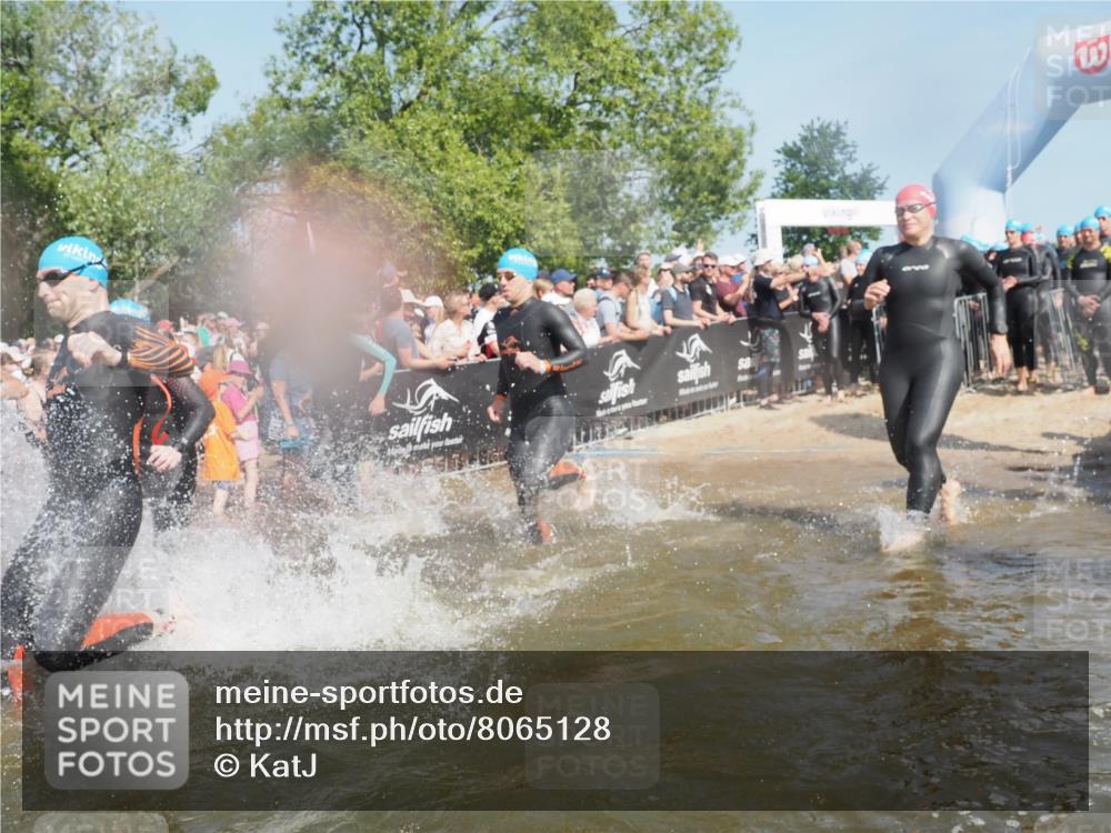 22.06.2025 - Viking Triathlon KatJ http://msf.ph/oto/8065128 22.06.2025 10:05:24 Schwimmen 57, 59, 61, 138, 150, 171, 172, 228, 314, 346, 389, 418, 437, 536, 601, 655 meine-sportfotos.de