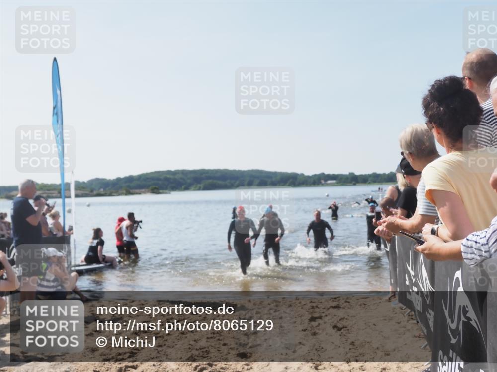 22.06.2025 - Viking Triathlon MichiJ http://msf.ph/oto/8065129 22.06.2025 10:30:22 Schwimmen 132, 381, 393, 491, 551, 626, 643 meine-sportfotos.de