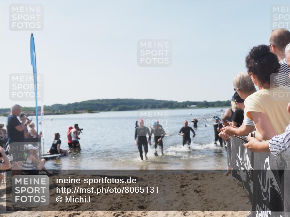 22.06.2025 - Viking Triathlon MichiJ http://msf.ph/oto/8065131 22.06.2025 10:30:22 Schwimmen 132, 381, 393, 491, 551, 626, 643 meine-sportfotos.de