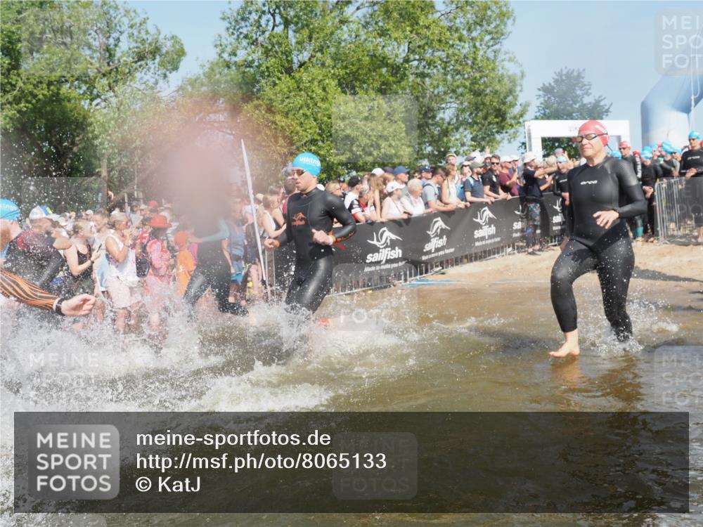 22.06.2025 - Viking Triathlon KatJ http://msf.ph/oto/8065133 22.06.2025 10:05:24 Schwimmen 57, 59, 61, 138, 150, 171, 172, 228, 314, 346, 389, 418, 437, 536, 601, 655 meine-sportfotos.de