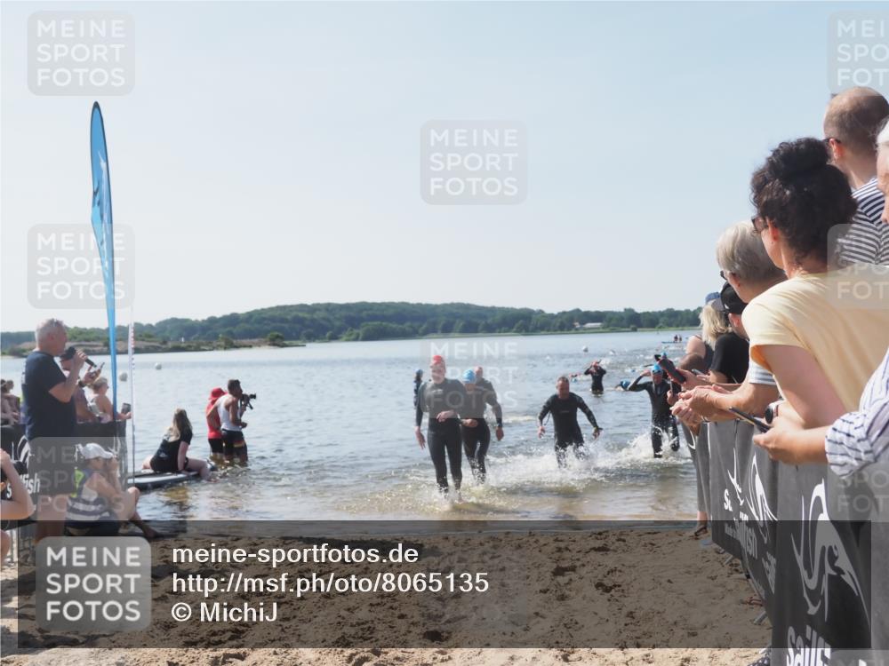 22.06.2025 - Viking Triathlon MichiJ http://msf.ph/oto/8065135 22.06.2025 10:30:22 Schwimmen 132, 381, 393, 491, 551, 626, 643 meine-sportfotos.de
