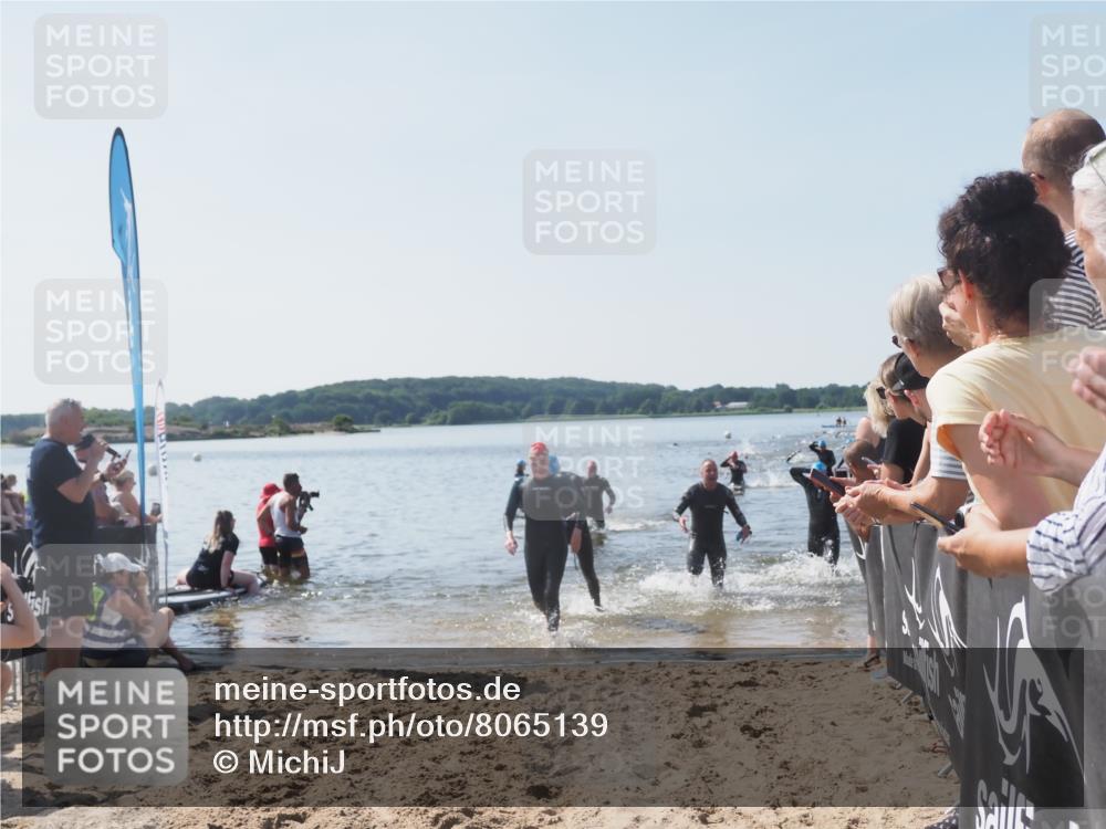 22.06.2025 - Viking Triathlon MichiJ http://msf.ph/oto/8065139 22.06.2025 10:30:23 Schwimmen 132, 381, 393, 491, 551, 626, 643 meine-sportfotos.de