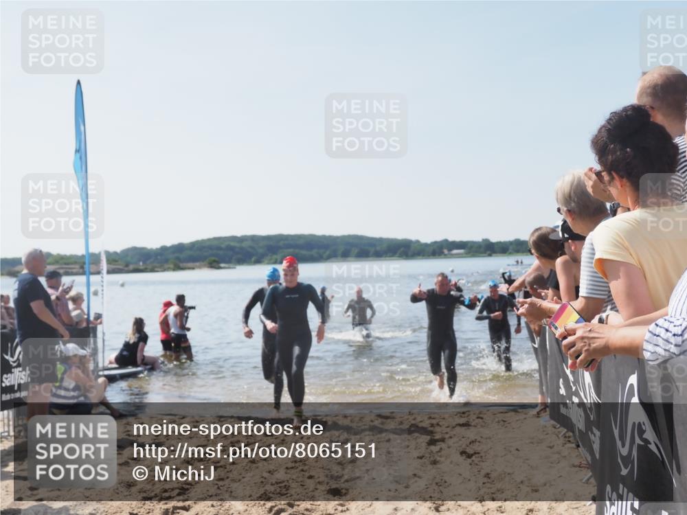 22.06.2025 - Viking Triathlon MichiJ http://msf.ph/oto/8065151 22.06.2025 10:30:24 Schwimmen 132, 381, 393, 491, 551, 626, 643 meine-sportfotos.de