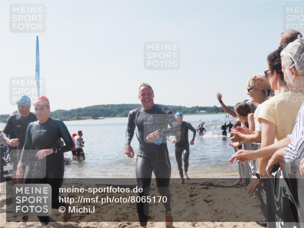 22.06.2025 - Viking Triathlon MichiJ http://msf.ph/oto/8065170 22.06.2025 10:30:26 Schwimmen 132, 381, 393, 491, 551, 626, 643 meine-sportfotos.de