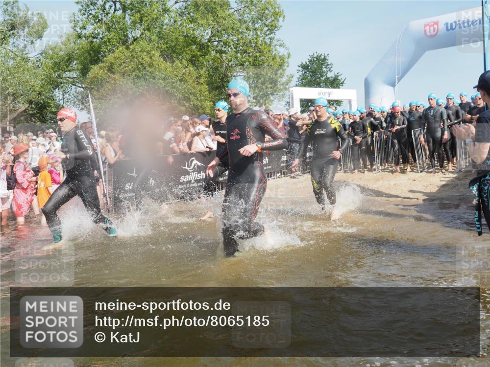 22.06.2025 - Viking Triathlon KatJ http://msf.ph/oto/8065185 22.06.2025 10:05:29 Schwimmen 22, 61, 150, 167, 181, 210, 228, 314, 437, 439, 462, 538, 601, 603, 654, 655 meine-sportfotos.de
