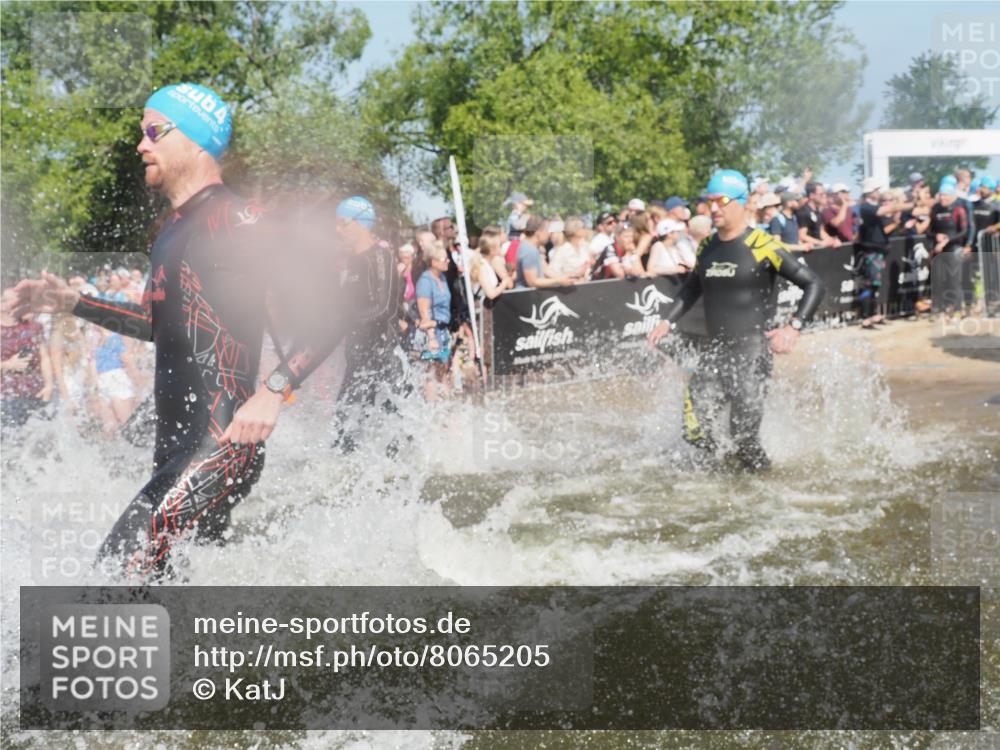 22.06.2025 - Viking Triathlon KatJ http://msf.ph/oto/8065205 22.06.2025 10:05:30 Schwimmen 22, 150, 167, 181, 210, 228, 314, 437, 439, 462, 538, 601, 603, 654, 655 meine-sportfotos.de