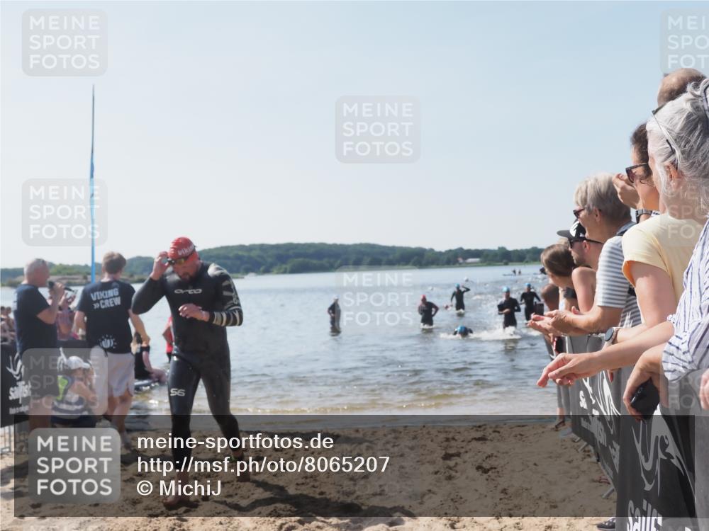 22.06.2025 - Viking Triathlon MichiJ http://msf.ph/oto/8065207 22.06.2025 10:30:30 Schwimmen 13, 393, 551, 643, 651 meine-sportfotos.de