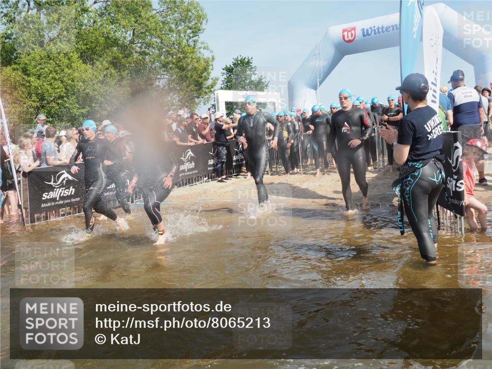 22.06.2025 - Viking Triathlon KatJ http://msf.ph/oto/8065213 22.06.2025 10:05:33 Schwimmen 22, 150, 167, 181, 210, 228, 437, 439, 462, 538, 553, 601, 603, 654, 655 meine-sportfotos.de