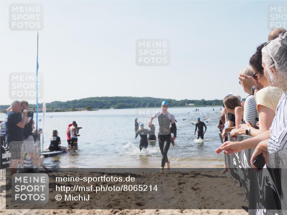 22.06.2025 - Viking Triathlon MichiJ http://msf.ph/oto/8065214 22.06.2025 10:30:38 Schwimmen 13, 188, 393, 551, 630, 651 meine-sportfotos.de