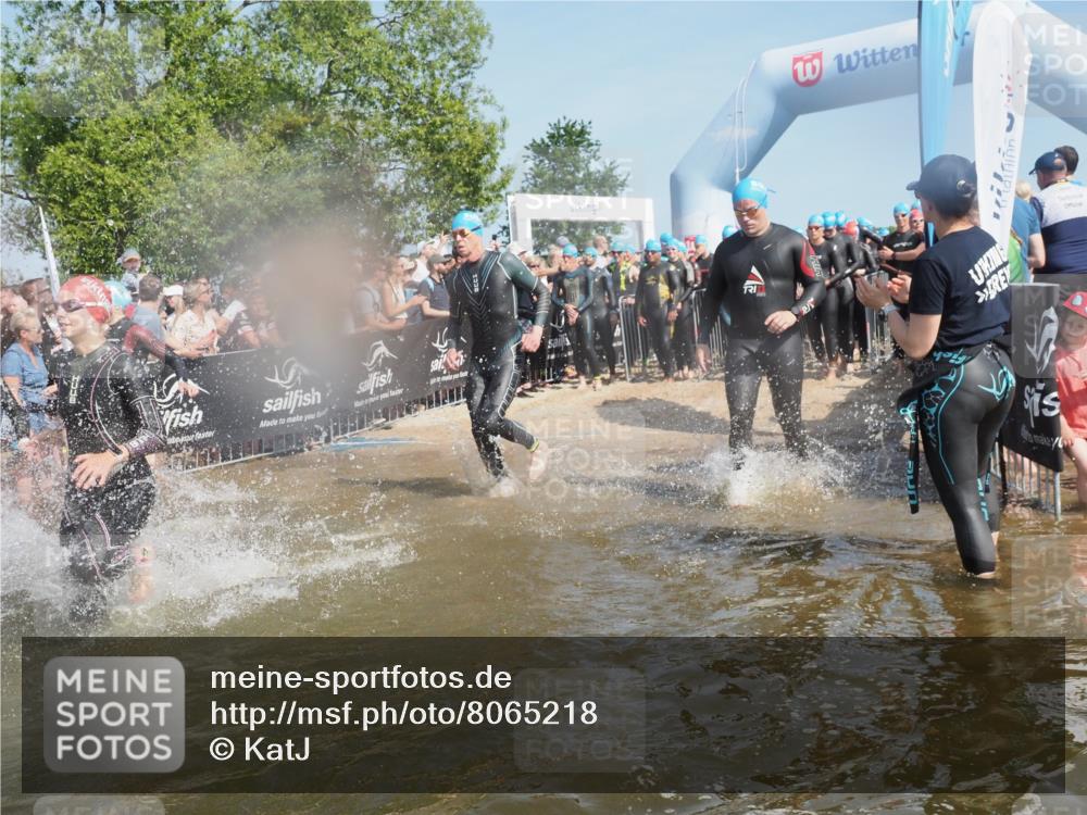 22.06.2025 - Viking Triathlon KatJ http://msf.ph/oto/8065218 22.06.2025 10:05:34 Schwimmen 22, 65, 83, 150, 167, 181, 210, 228, 361, 439, 462, 511, 538, 553, 601, 603, 654 meine-sportfotos.de