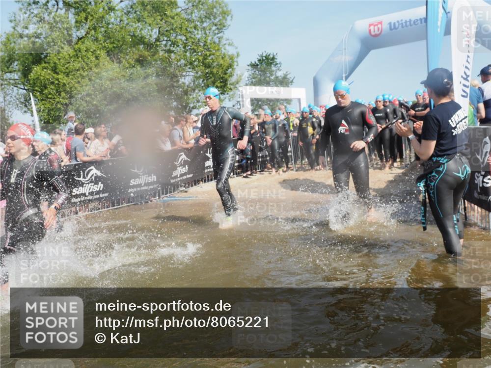 22.06.2025 - Viking Triathlon KatJ http://msf.ph/oto/8065221 22.06.2025 10:05:34 Schwimmen 22, 65, 83, 150, 167, 181, 210, 228, 361, 439, 462, 511, 538, 553, 601, 603, 654 meine-sportfotos.de