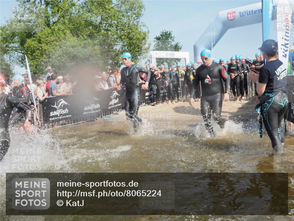 22.06.2025 - Viking Triathlon KatJ http://msf.ph/oto/8065224 22.06.2025 10:05:34 Schwimmen 22, 65, 83, 150, 167, 181, 210, 228, 361, 439, 462, 511, 538, 553, 601, 603, 654 meine-sportfotos.de