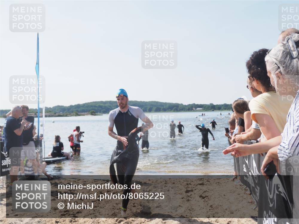 22.06.2025 - Viking Triathlon MichiJ http://msf.ph/oto/8065225 22.06.2025 10:30:39 Schwimmen 13, 188, 393, 444, 551, 630, 651 meine-sportfotos.de