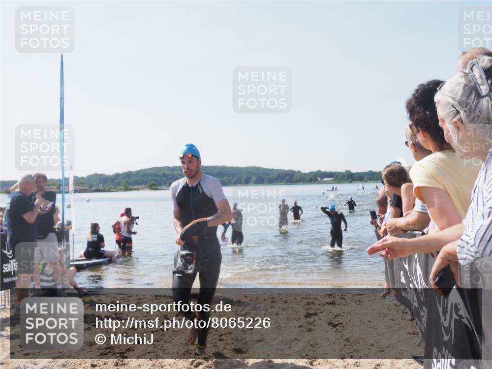 22.06.2025 - Viking Triathlon MichiJ http://msf.ph/oto/8065226 22.06.2025 10:30:39 Schwimmen 13, 188, 393, 444, 551, 630, 651 meine-sportfotos.de