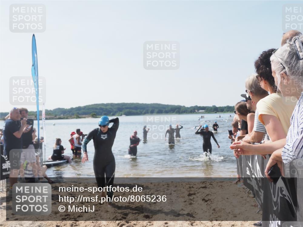 22.06.2025 - Viking Triathlon MichiJ http://msf.ph/oto/8065236 22.06.2025 10:30:41 Schwimmen 13, 188, 444, 551, 630, 651 meine-sportfotos.de