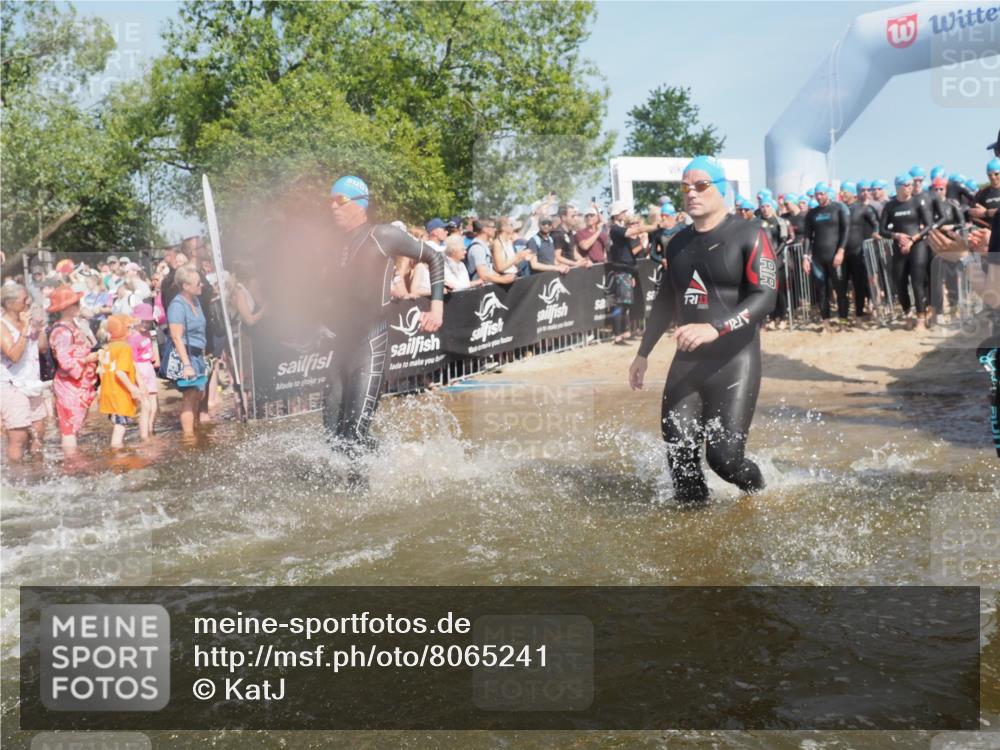 22.06.2025 - Viking Triathlon KatJ http://msf.ph/oto/8065241 22.06.2025 10:05:35 Schwimmen 22, 65, 83, 150, 167, 181, 210, 361, 439, 462, 511, 538, 553, 603, 654 meine-sportfotos.de