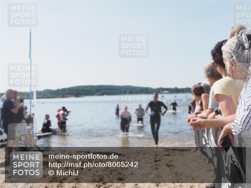 22.06.2025 - Viking Triathlon MichiJ http://msf.ph/oto/8065242 22.06.2025 10:30:45 Schwimmen 13, 162, 188, 444, 630, 651 meine-sportfotos.de