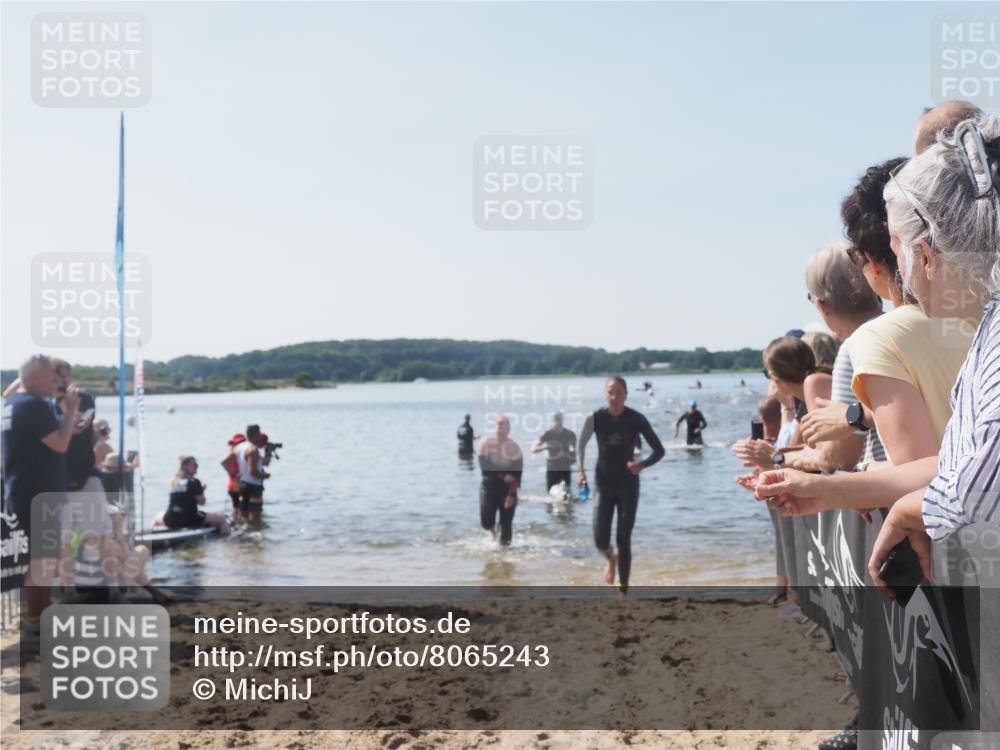 22.06.2025 - Viking Triathlon MichiJ http://msf.ph/oto/8065243 22.06.2025 10:30:45 Schwimmen 13, 162, 188, 444, 630, 651 meine-sportfotos.de