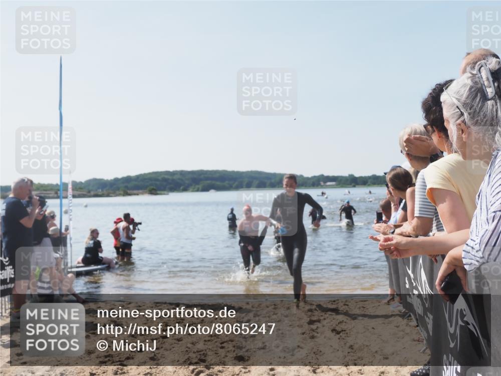 22.06.2025 - Viking Triathlon MichiJ http://msf.ph/oto/8065247 22.06.2025 10:30:45 Schwimmen 13, 162, 188, 444, 630, 651 meine-sportfotos.de