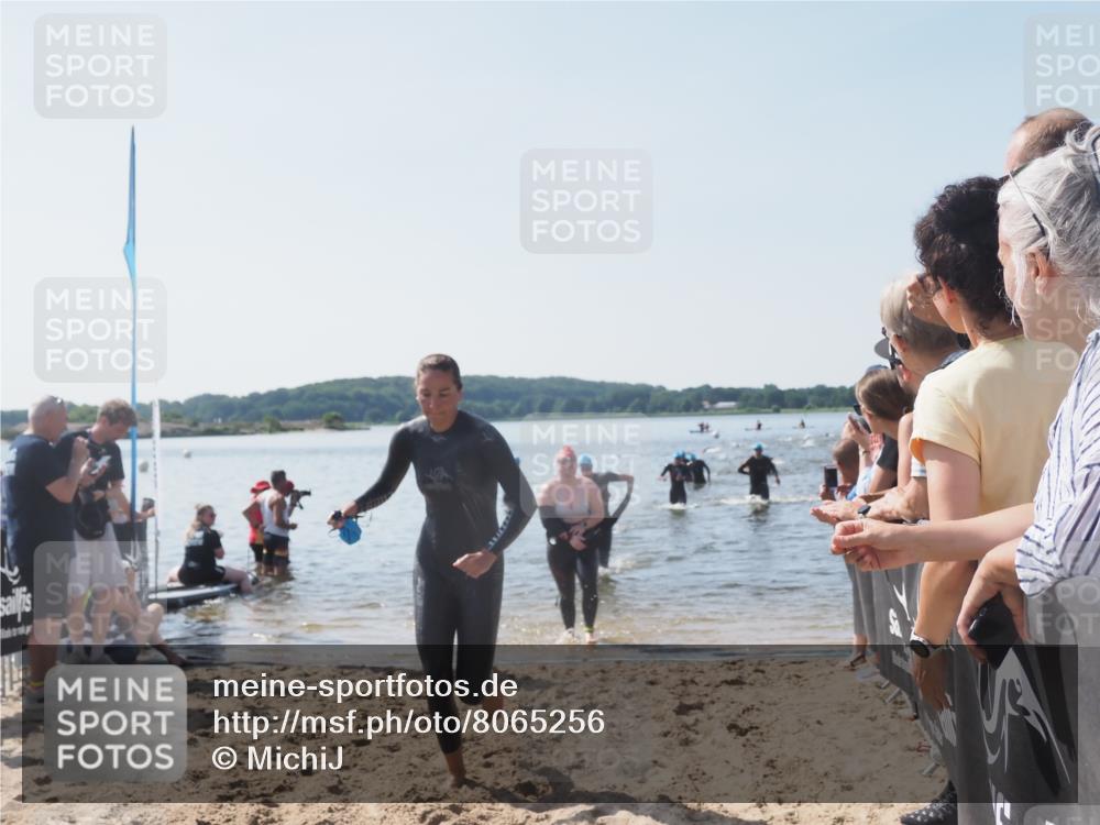 22.06.2025 - Viking Triathlon MichiJ http://msf.ph/oto/8065256 22.06.2025 10:30:47 Schwimmen 13, 45, 162, 188, 444, 630, 651 meine-sportfotos.de