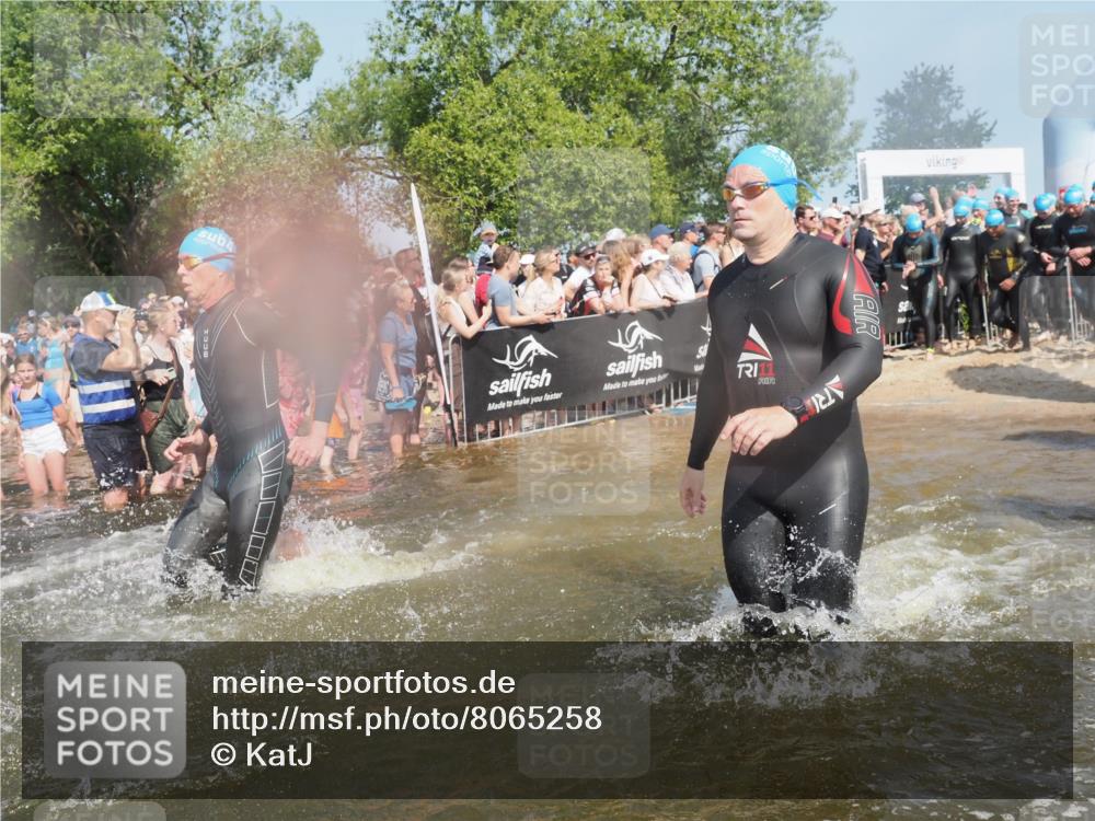 22.06.2025 - Viking Triathlon KatJ http://msf.ph/oto/8065258 22.06.2025 10:05:36 Schwimmen 22, 65, 83, 150, 167, 181, 210, 361, 439, 462, 511, 538, 553, 603, 654 meine-sportfotos.de