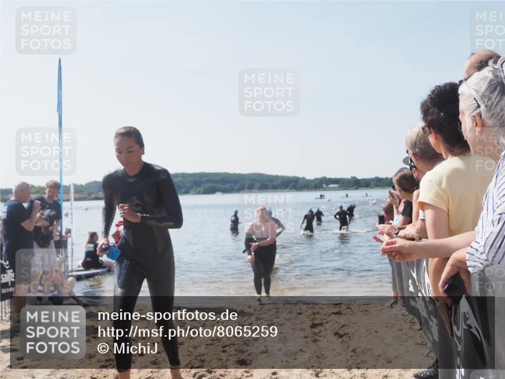 22.06.2025 - Viking Triathlon MichiJ http://msf.ph/oto/8065259 22.06.2025 10:30:47 Schwimmen 13, 45, 162, 188, 444, 630, 651 meine-sportfotos.de