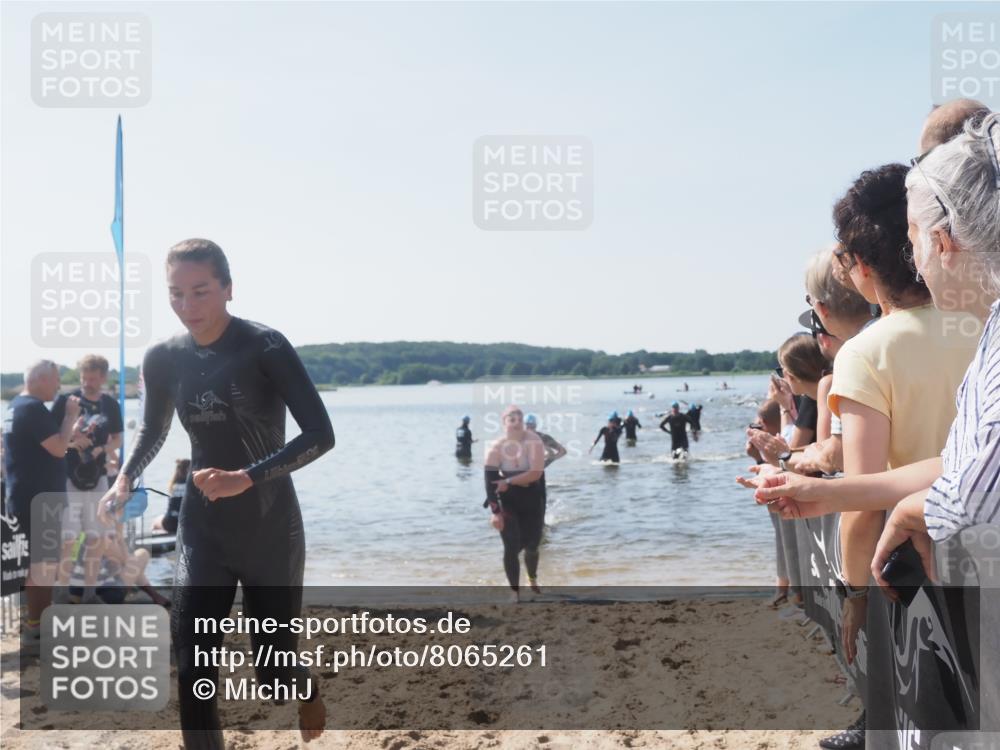 22.06.2025 - Viking Triathlon MichiJ http://msf.ph/oto/8065261 22.06.2025 10:30:47 Schwimmen 13, 45, 162, 188, 444, 630, 651 meine-sportfotos.de