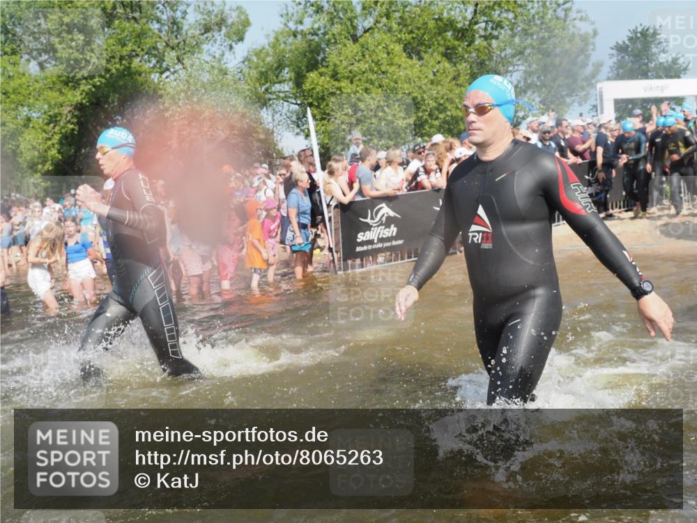 22.06.2025 - Viking Triathlon KatJ http://msf.ph/oto/8065263 22.06.2025 10:05:36 Schwimmen 22, 65, 83, 150, 167, 181, 210, 361, 439, 462, 511, 538, 553, 603, 654 meine-sportfotos.de