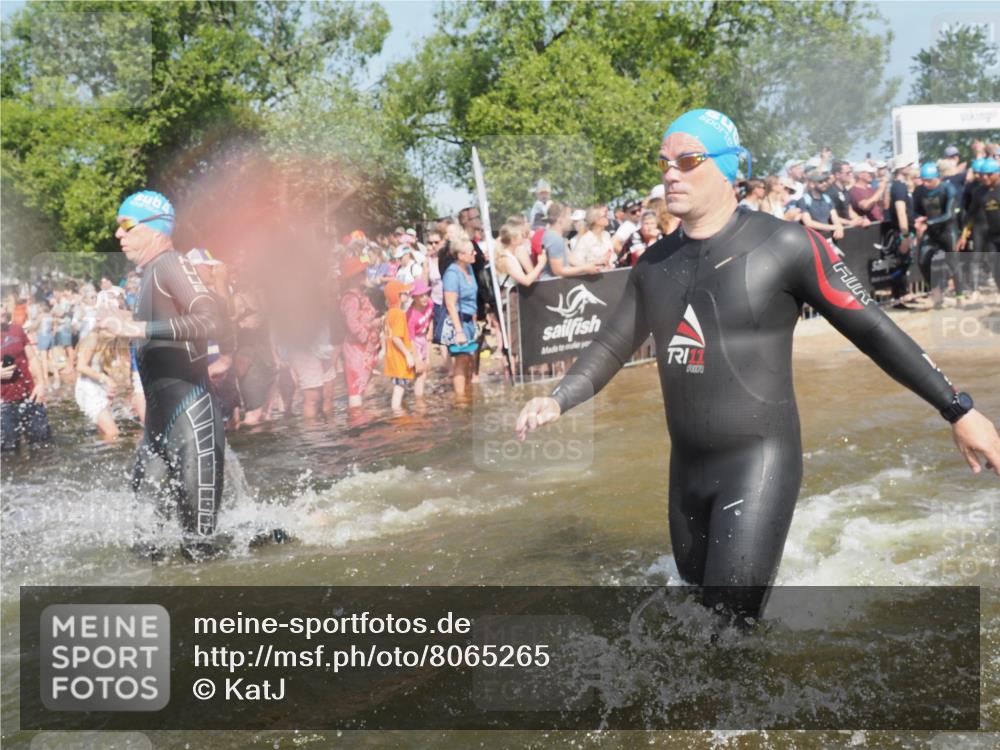 22.06.2025 - Viking Triathlon KatJ http://msf.ph/oto/8065265 22.06.2025 10:05:36 Schwimmen 22, 65, 83, 150, 167, 181, 210, 361, 439, 462, 511, 538, 553, 603, 654 meine-sportfotos.de