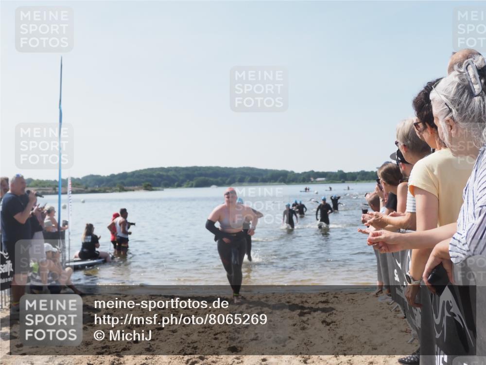 22.06.2025 - Viking Triathlon MichiJ http://msf.ph/oto/8065269 22.06.2025 10:30:48 Schwimmen 13, 45, 162, 188, 444, 510, 630, 651 meine-sportfotos.de