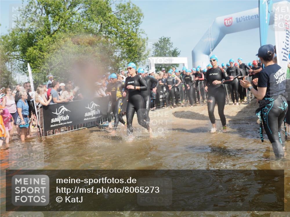 22.06.2025 - Viking Triathlon KatJ http://msf.ph/oto/8065273 22.06.2025 10:05:38 Schwimmen 22, 65, 83, 135, 150, 167, 181, 194, 210, 361, 379, 439, 462, 511, 517, 538, 553, 603, 653, 654 meine-sportfotos.de